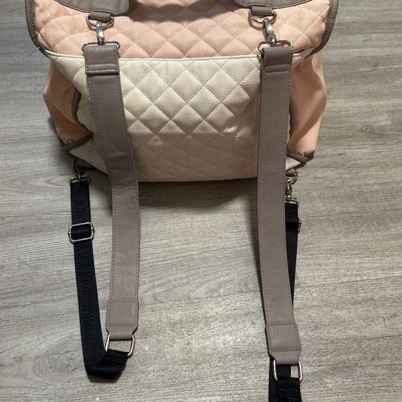 Betsey Johnson Travel Diaper bag. - Picture 4 of 7